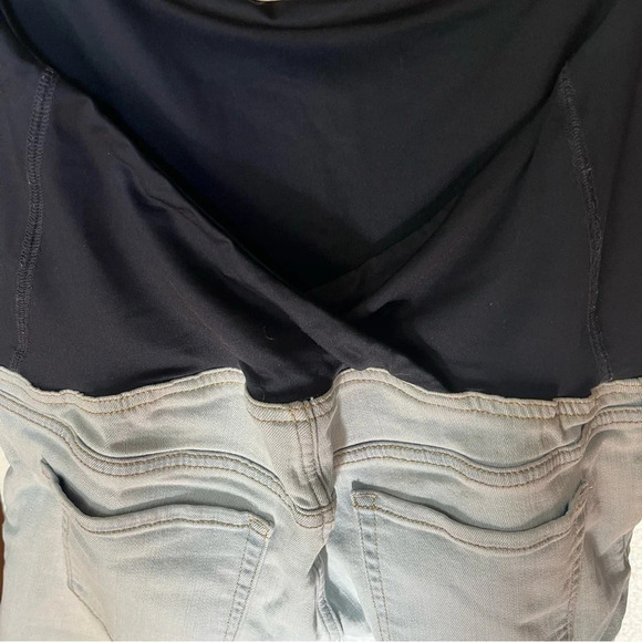 ISABEL ~ Maternity Light Wash Jean Shorts Midishort Short Midi - Picture 7 of 8